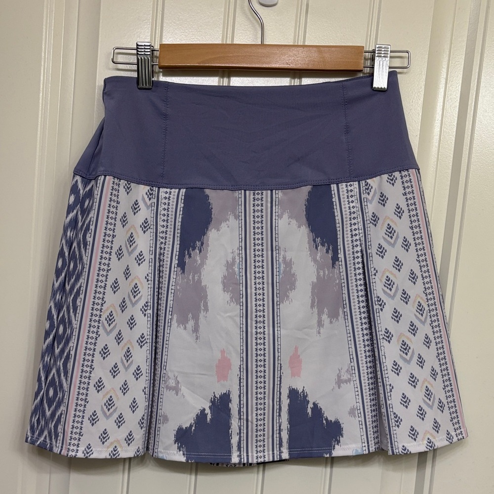 NWT Lucky in Love‎ Patterned Lilac, Pink, and White Women's Skort XS